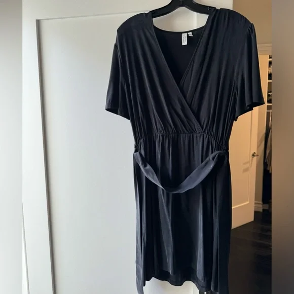 and other stories black wrap dress $99 & Other Stories Velvet Wrap Mini Dress In Black Size 6 NWT